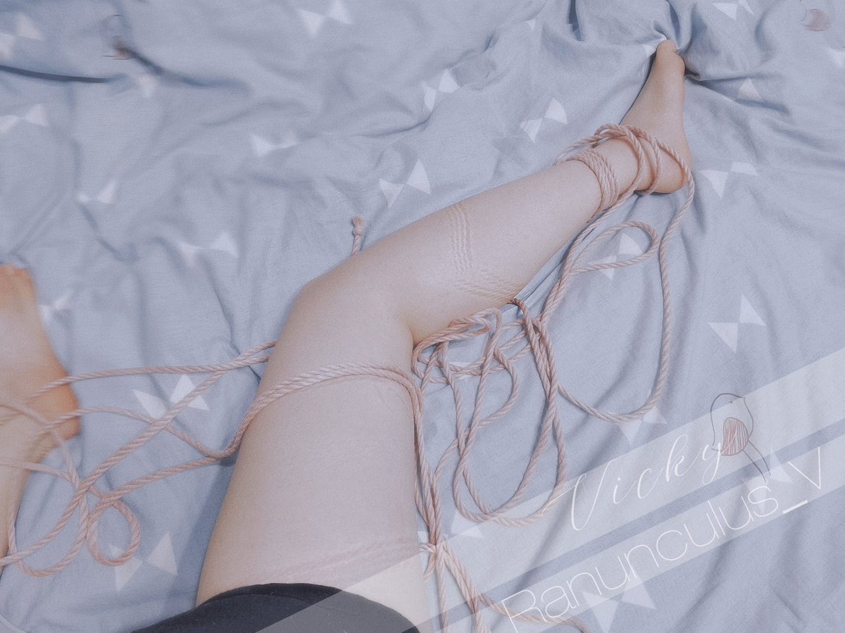 练习🥨
#捆绑 #自缚 #bondage #selfrope https://t.co/Pa0brcTcod