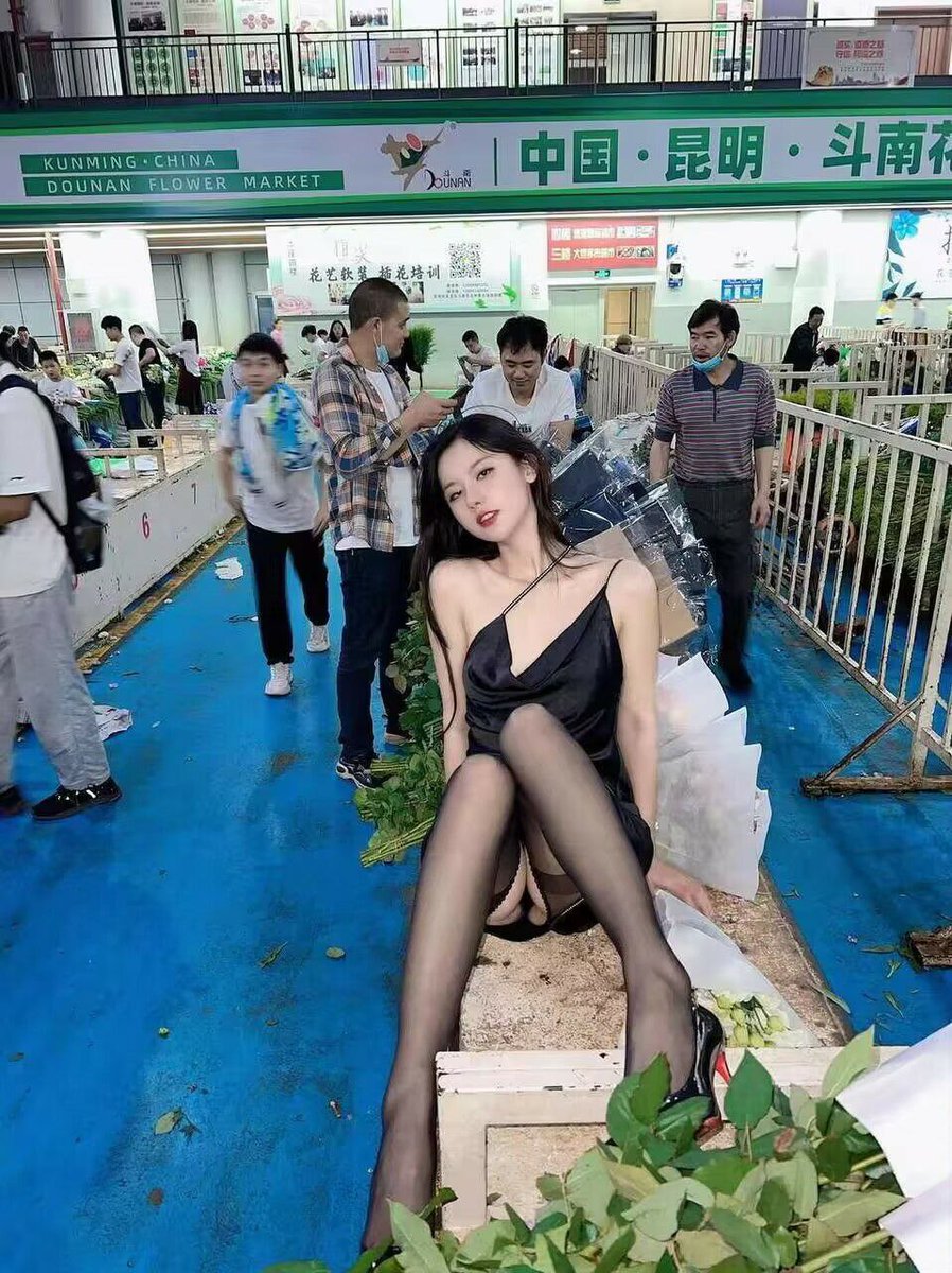 来时风花绚烂，回首芳华依然。@cporgyuniverseR @CPorgyUniverse @HotMediaLuckLot https://t.co/8aOZ3OEVru