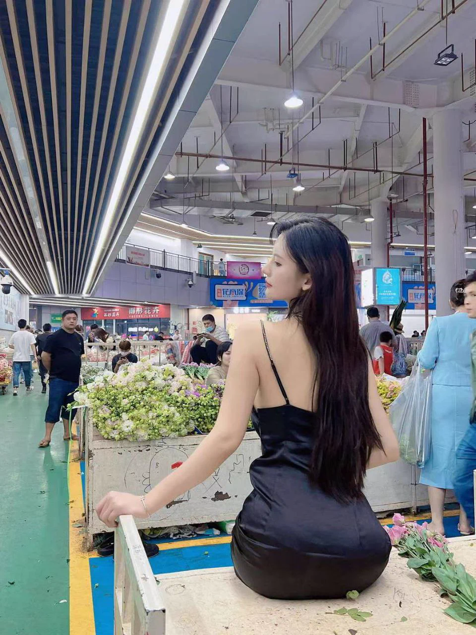 星星醉酒到处跑，月亮跌进深海，我以前从未觉得人间美好，直到你来了@cporgyuniverseR @CPorgyUniverse @HotMediaLuckLot https://t.co/VdL30DHNmF
