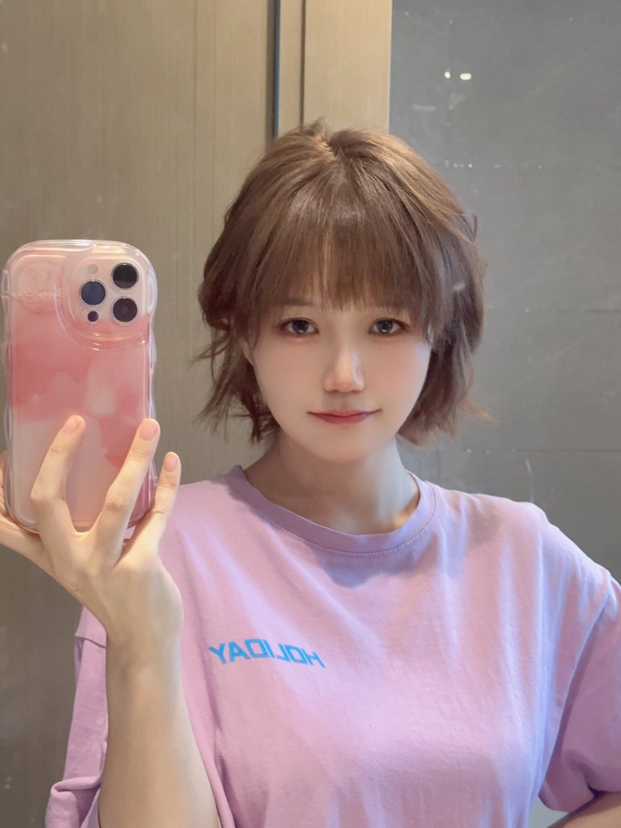 ショートヘアに似合うか？😕 https://t.co/pZudgcwJ0n