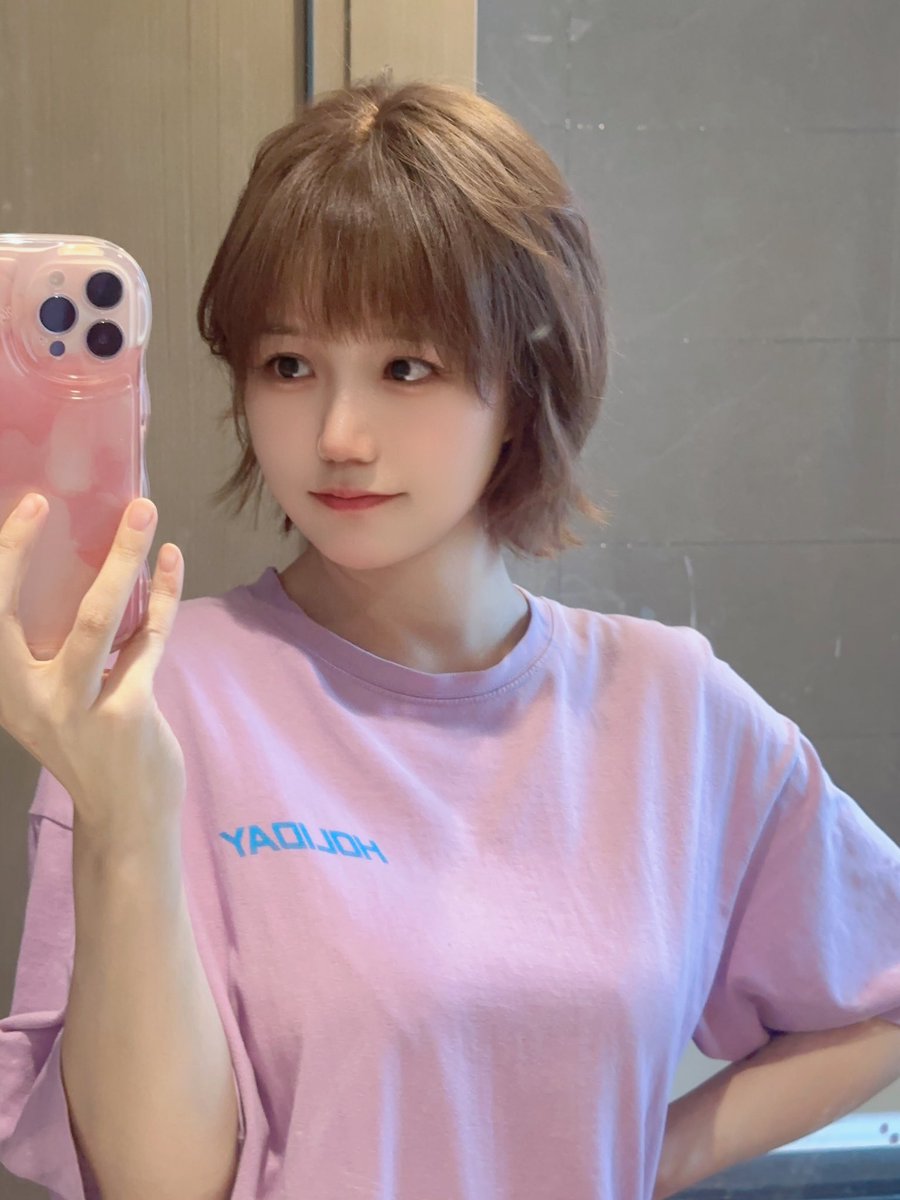 ショートヘアに似合うか？😕 https://t.co/pZudgcwJ0n