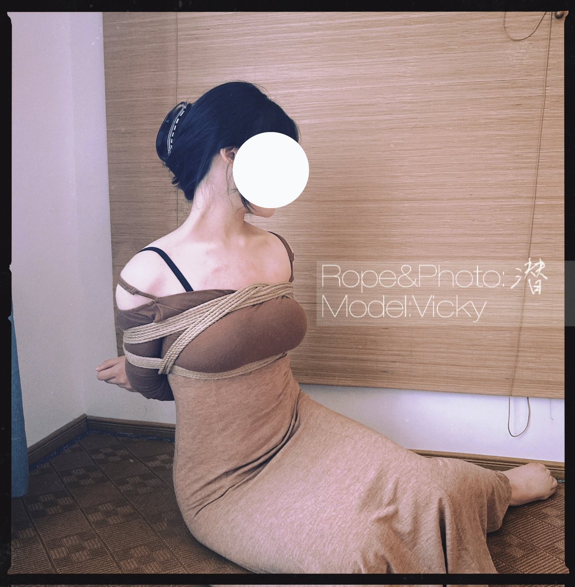 雲雀後手

Rope&amp;Photo:@xQian97
model:@Ranunculus_V
场地:@xinsheng912

#shibari #捆绑 #绳缚 https://t.co/9selonqLbW