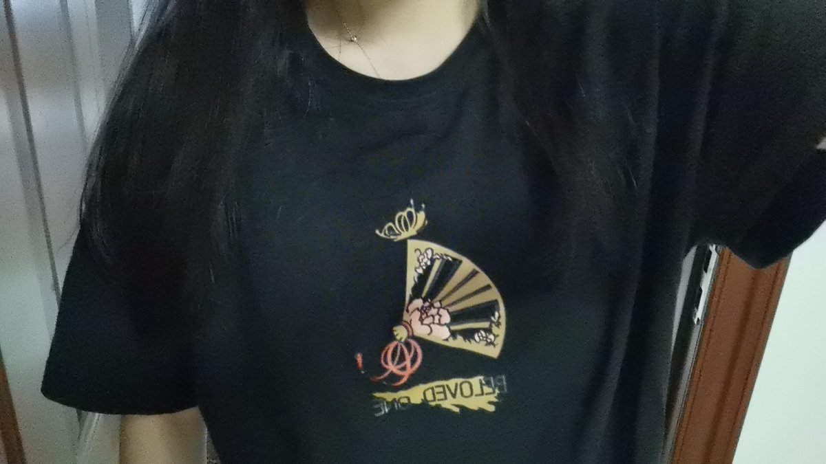 回家就穿的异常保守 https://t.co/xSzcql7KlX