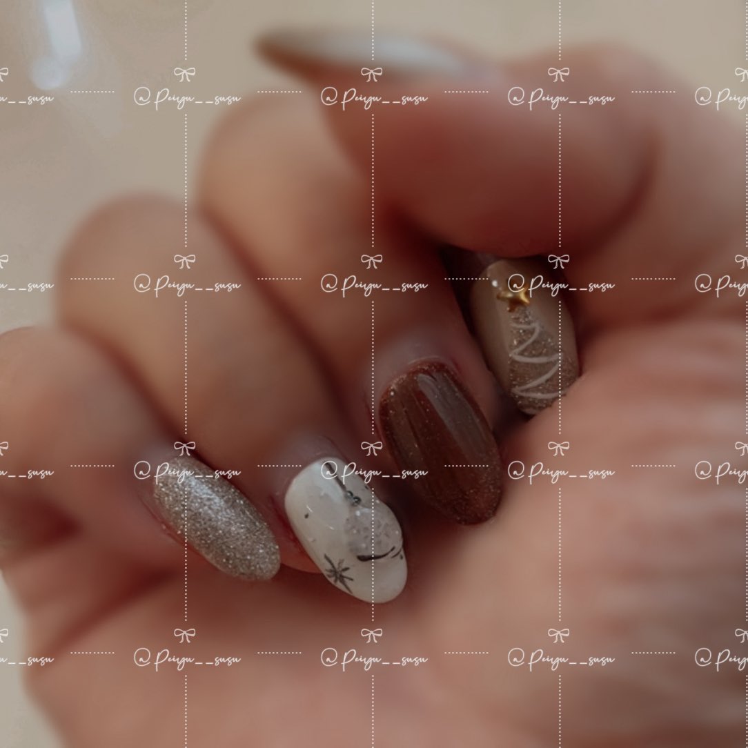 原本今天的計劃是
早上把房間整理整理
下午去換個新指甲
結果冷到我默默縮回被窩裏繼續睡覺
早上就這樣被我睡光了

#換衣服前的遺照💅🏻 https://t.co/7XjCtZNSKA