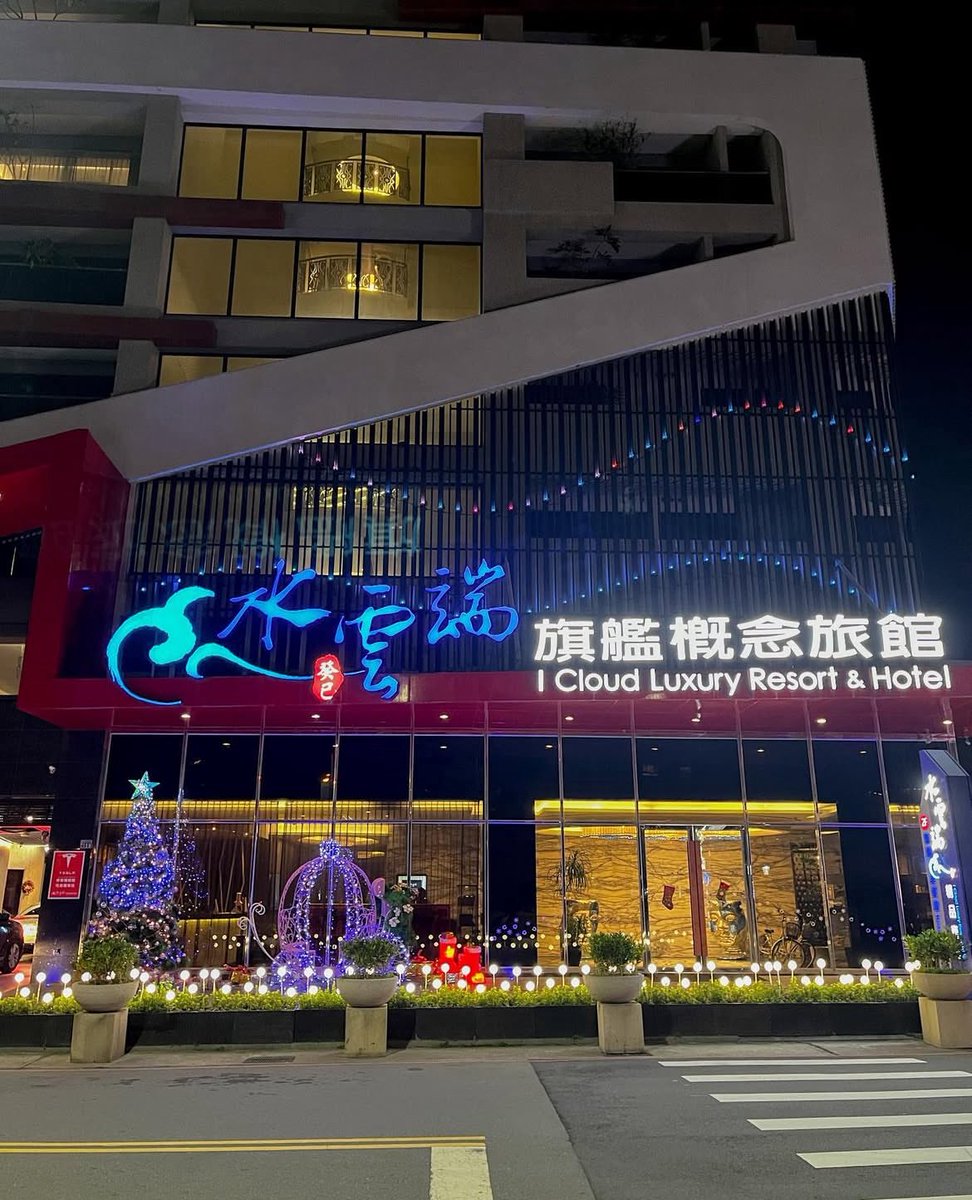 以往的經驗告訴我 
約會前超過半小時沒回我 
大概率就是我又被放鳥了幹…

我是什麼很賤的人是不是
約一約放鳥我 隔幾個小時才在那邊跟我說

「不好意思家裡臨時有事 不能約了」

不要一時興起約一約 然後當天人又失蹤
沒時間或者不是認真的就別來搞笑了好嗎

#一趟這麼遠的旅程就當散心了吧
#等等想去逛旱溪夜市捕捉我照片私訊TG免費送一部最新作品