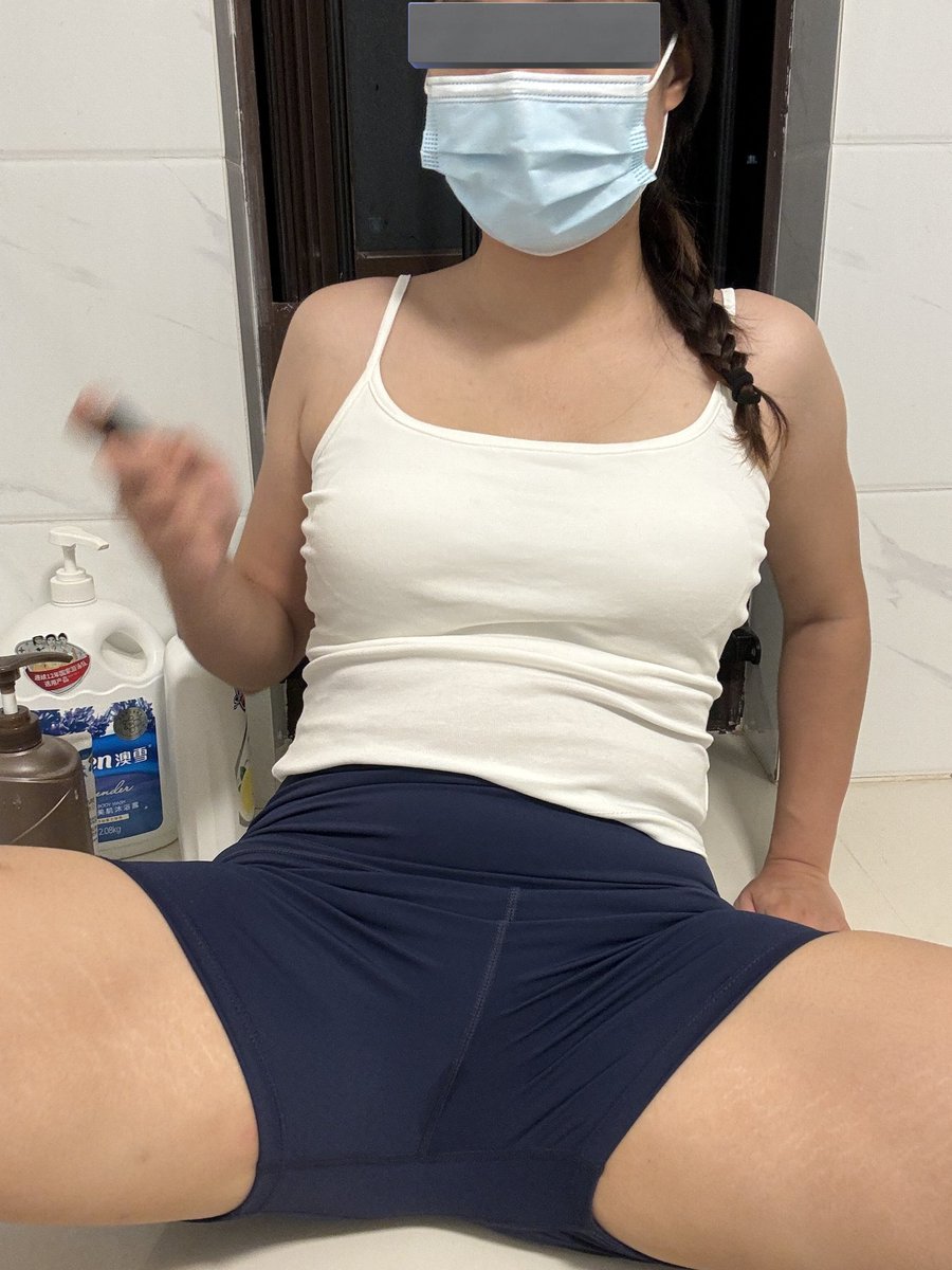 呜呜

女大学生的反差日记(71)
@smlnzhl 
@SMInZhl

#反差 #女大学生 #反差女大学生 https://t.co/LgHL3c6NI9