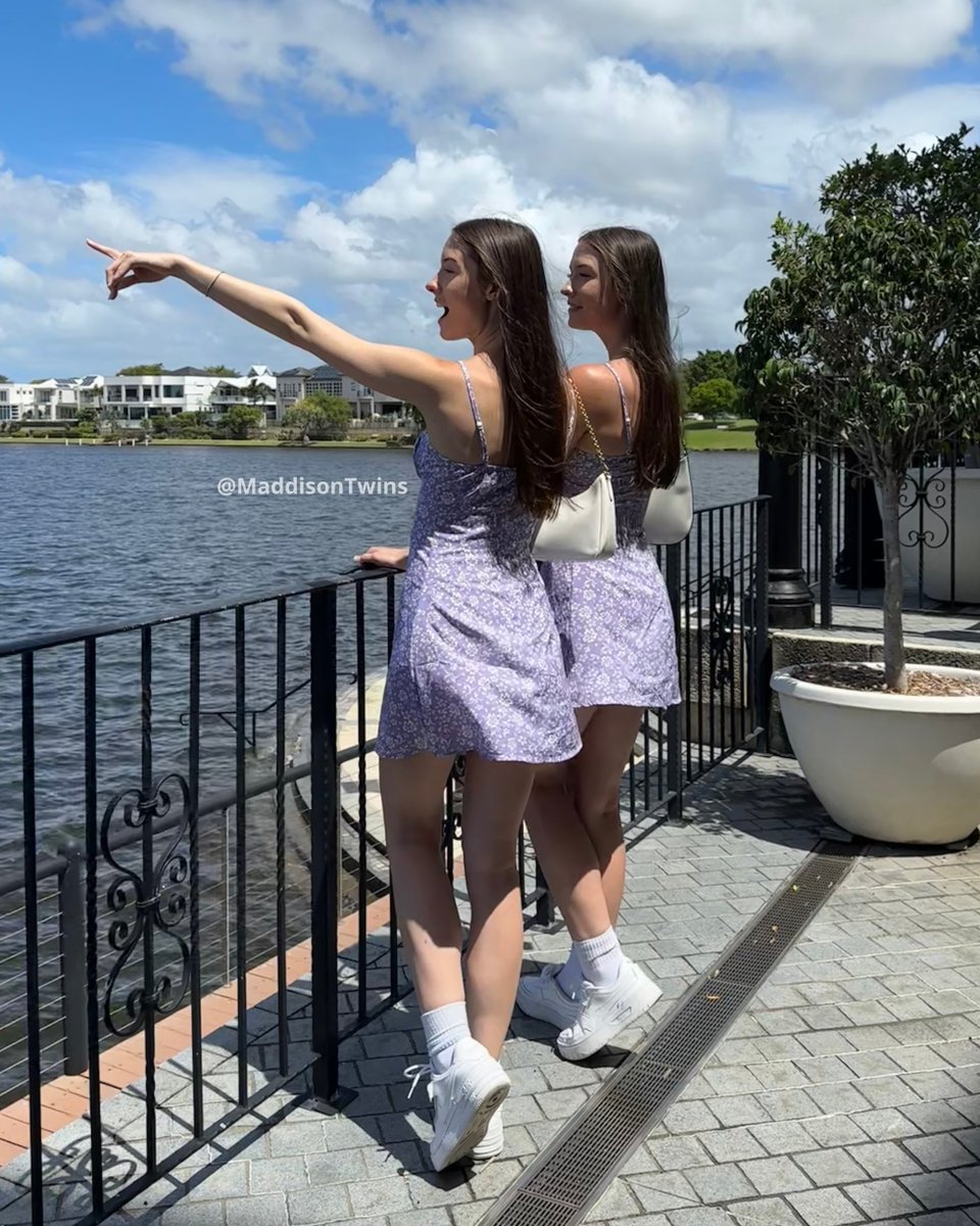 omg!! we spotted a DILF in the distance!! https://t.co/H48IHqjRrw