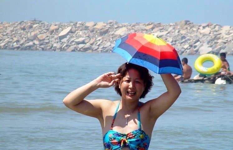 韵美魅力快乐笑颜休闲的泳装阿姨 https://t.co/QSTAu89ZQ2