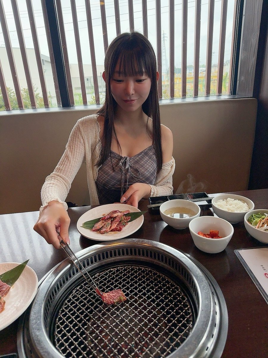 咲初打ち！！妹尾ちゃん出てきたぁぁー！！！実写版で演じたの懐かしいね？！(2017年)(時の流れ)
お昼は焼肉ヤマト！冷麺も美味しかった🤤

ファン対応14:30〜ぜひきてね！！ https://t.co/IgjGgrigi0