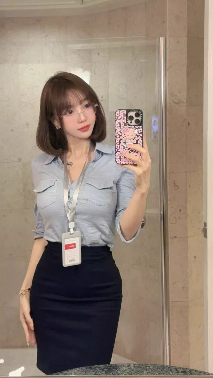 香港🏠深大05年美术生.真人真照.
168cm/90斤36F天然真胸
软萌颜值＋火辣身材馒头逼|蜜桃臀|
首次来港|限时体验|抓紧机会～

＃香港新人 ＃深圳大学生 

咨询👇
🐧：2533563126
🛰️：sgh689745
✈️：https://t.co/lO85lsj861
看照门槛🚪100（永久有效）备注zfb口令🧧添➕✈️ https://t.co/YmZiW1YfCw https://t.co/hApVHa3nhR