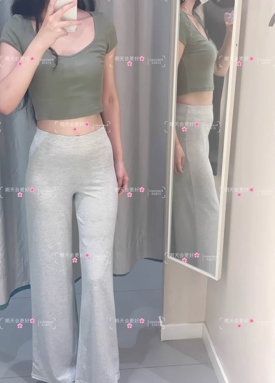平时的我VS脱了裤子的我，也许这就是你们口中的反差？？？

我老公虽然不行，但他也有自己爱好是丝袜，给我买各种各样的丝袜！！！

推友告诉我一下是不是男子都喜欢丝袜？？？还有喜欢原味的？？是不是真的？有喜欢的推文评论，亲手送这条穿过的！！！！ https://t.co/toiCqmnIh4