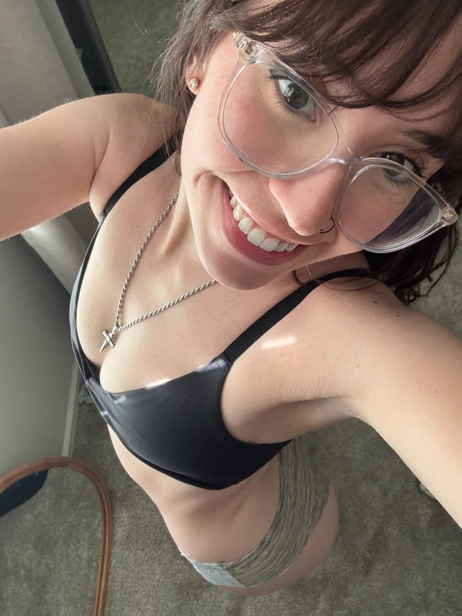 date me or 100k? https://t.co/9CopX6zkDT