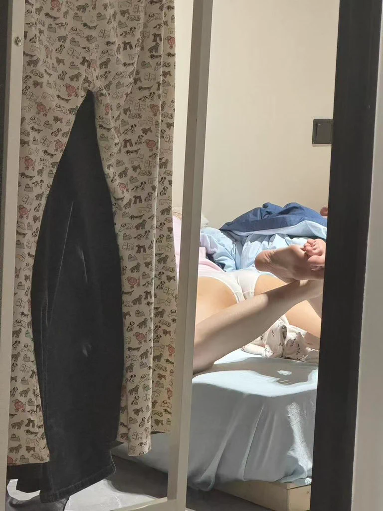 💌匿名投稿
偷拍的我老婆，求大家掰开我老婆内裤内射她

【禁忌之匣】https://t.co/gyLREjbqXU https://t.co/4AcXaQ7m8X