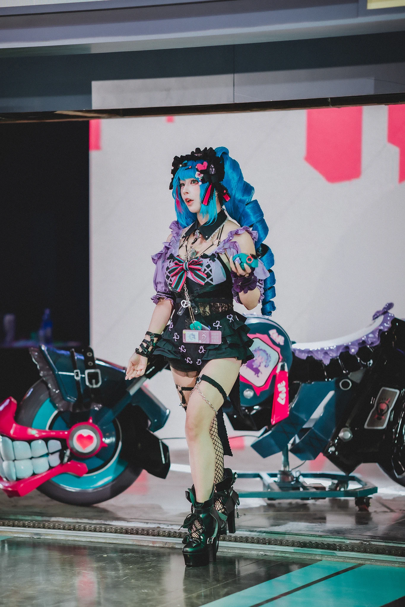 東京ゲームショウ2025

千葉チュチュさん(@ErokoChiba)
撮影ありがとうございました。

#東京ゲームショウ
#Tokyogameshow
#도쿄게임쇼
#TGS2025
#カレイドガチャ
#コスプレ #코스프레 https://t.co/z1HAkyHXSG
