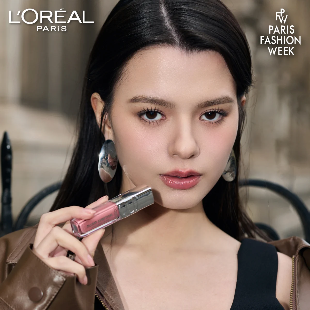 Becky’s first look is here!

เผยเมคอัพสวยสุดปังจาก ลอรีอัล ปารีส เปิดงานผิวด้วย Lumi Glotion เมคอัพเบสเพิ่มความโกลว์ และ Infallible Pro-Cover Cushion ปิดท้ายด้วยลิปปากฉ่ำ Plump Ambition

พร้อมแล้วสำหรับ L'Oréal Paris Le Défilé 2025 https://t.co/dhvrA2pGzb