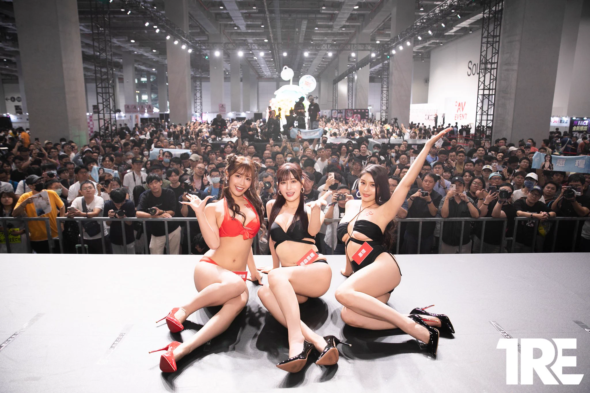 連假就是要來回味TRE的舞台😉

@mitsuri_n0601 @fujimoriho123 @meguri0504 

#TRE2025 #長浜みつり #藤森里穂 #めぐり https://t.co/sBZCJ0pWgb