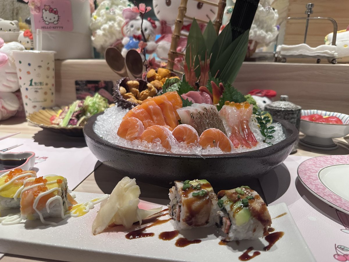 想跟我一起炸街吃吃喝喝吗～
周围的人都会羡慕你女朋友好漂亮呀 (★^O^★) https://t.co/CZKIMuoZuv