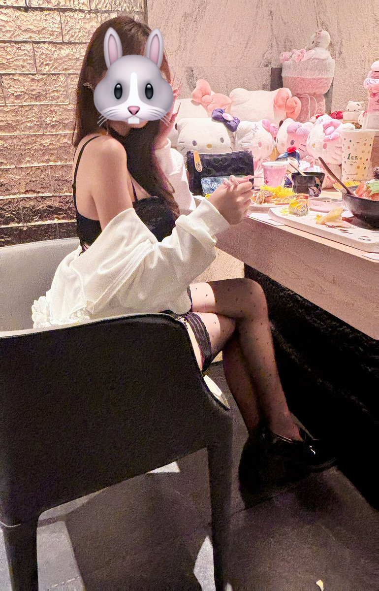 想跟我一起炸街吃吃喝喝吗～
周围的人都会羡慕你女朋友好漂亮呀 (★^O^★) https://t.co/CZKIMuoZuv