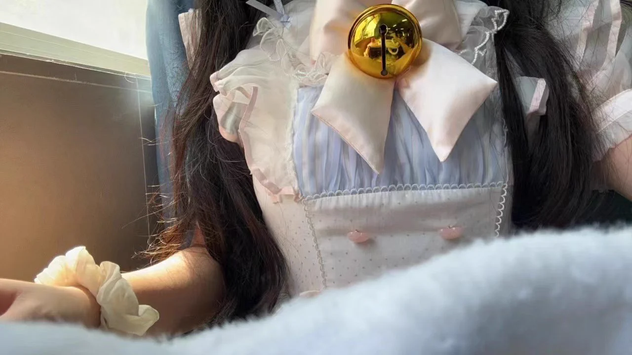 今日穿搭（上课的时候偷偷拍的哦～ https://t.co/Qj3dspjmS6