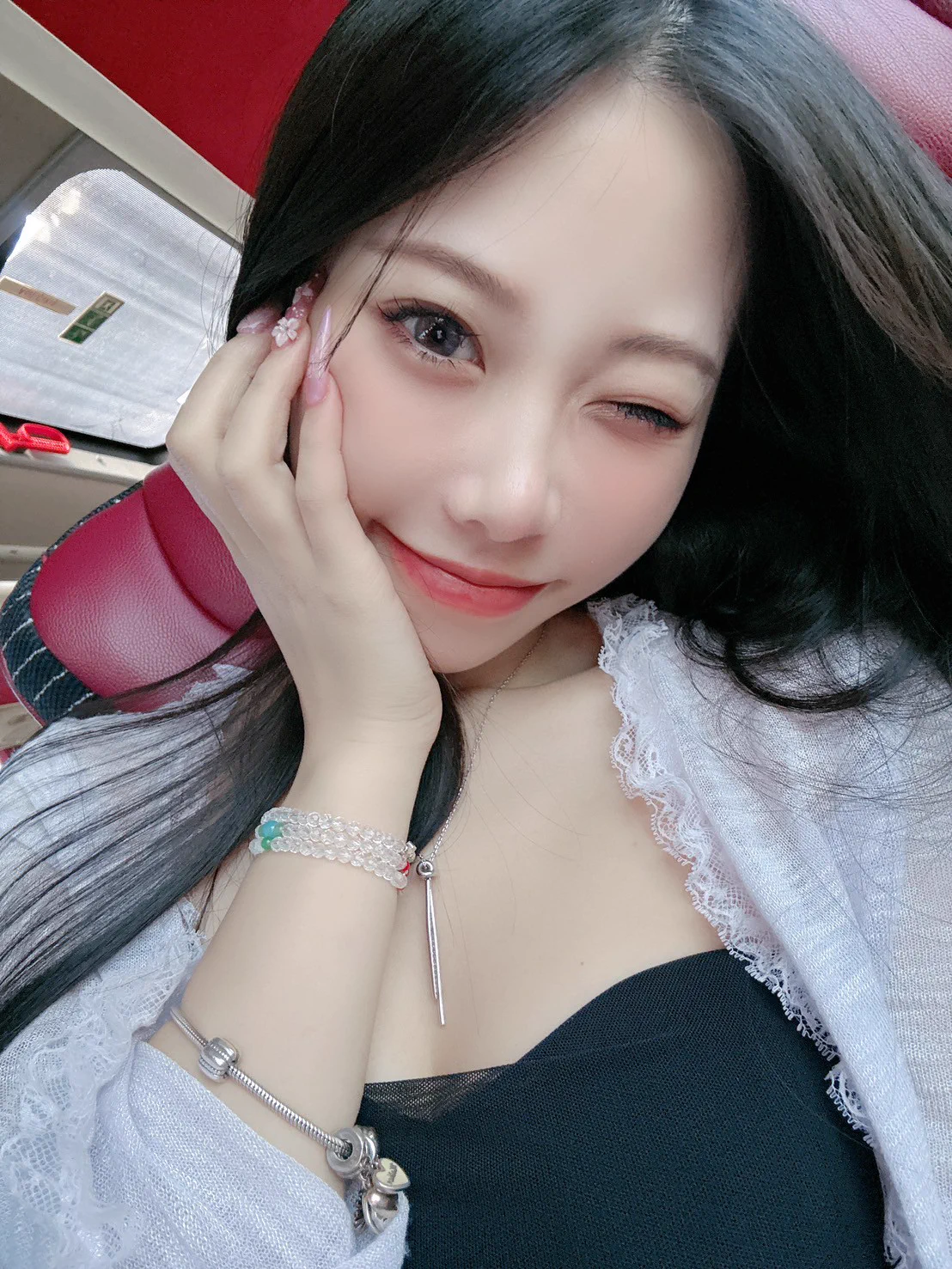 總是讓人猜不透摸不著的樣子

是不是比較可愛🖤

💕我的專屬連結💕
https://t.co/M6KMQTymgA

#玟妡WenHsin #玟妡 #性感小野馬 #自拍 #微笑 https://t.co/4A2lwvGi2D