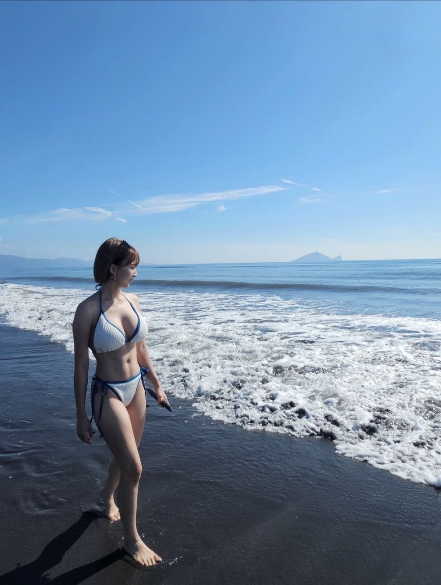 海邊part2上一篇放太少張，剩下全擠在這篇了阿哈阿哈 https://t.co/CgM4VFXK7k