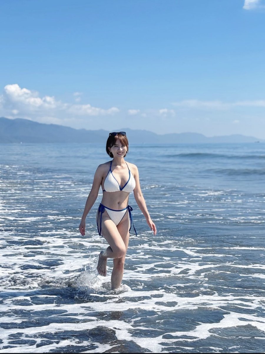 海邊part2上一篇放太少張，剩下全擠在這篇了阿哈阿哈 https://t.co/CgM4VFXK7k