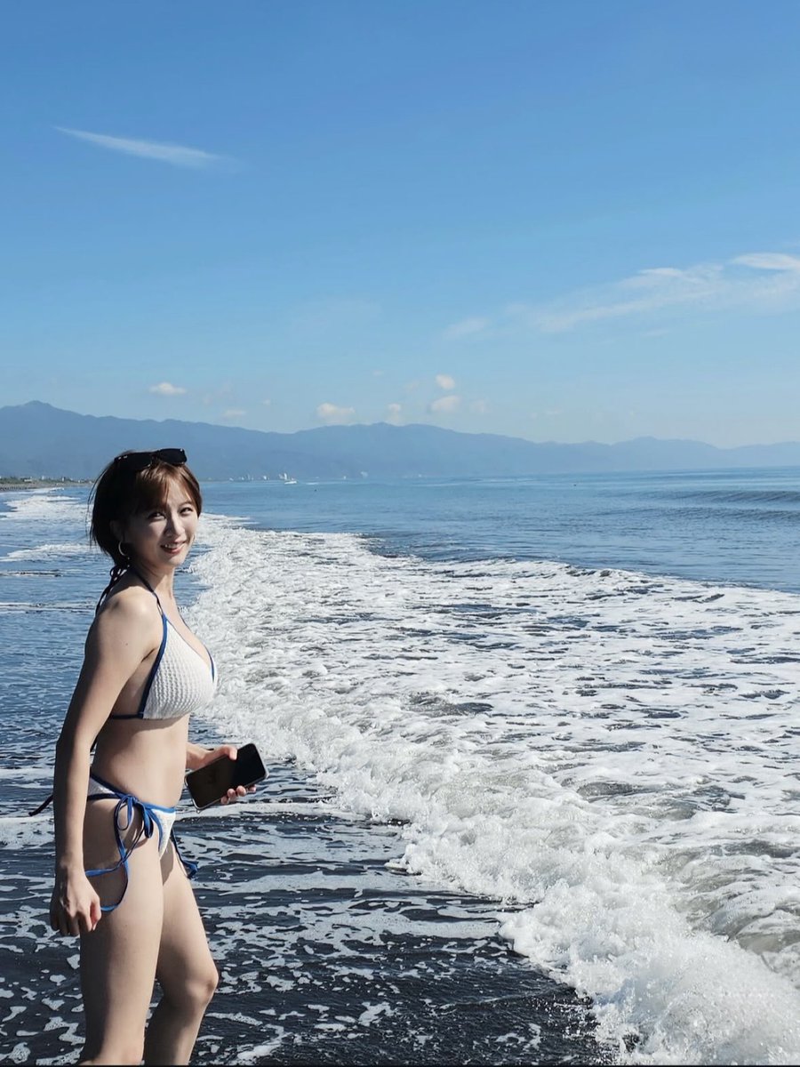 海邊part2上一篇放太少張，剩下全擠在這篇了阿哈阿哈 https://t.co/CgM4VFXK7k