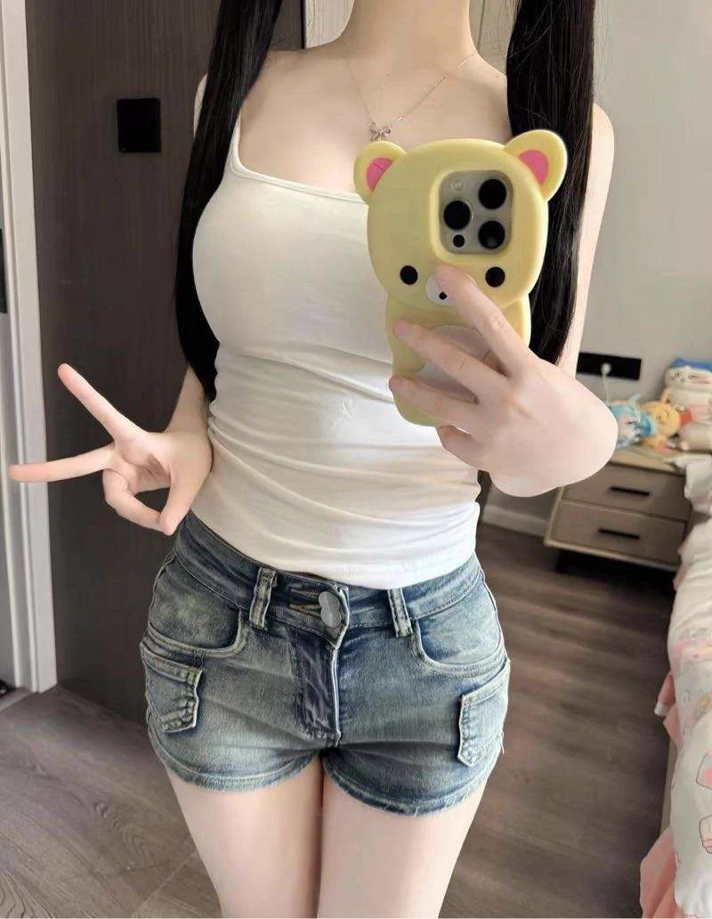 今日推荐🌟🌟🌟
🌸坐标：#上海
🌸年龄：05
🌸身高：165
🌸体重：88
🌸🐻：  C
甜心萝莉，宝藏女孩，特长哄哥哥开心，双商在线，礼貌温柔可爱，自带淡淡体香，紧致滑嫩

Q🐧：1950043544
V🛰️：comeon979797

💖门槛88r开路（加我备注口令）💖
⚡已过多位博主推荐，放心下单⚡
https://t.co/G6IYiYsnc9 https://t.co/qkkLnwkjmo