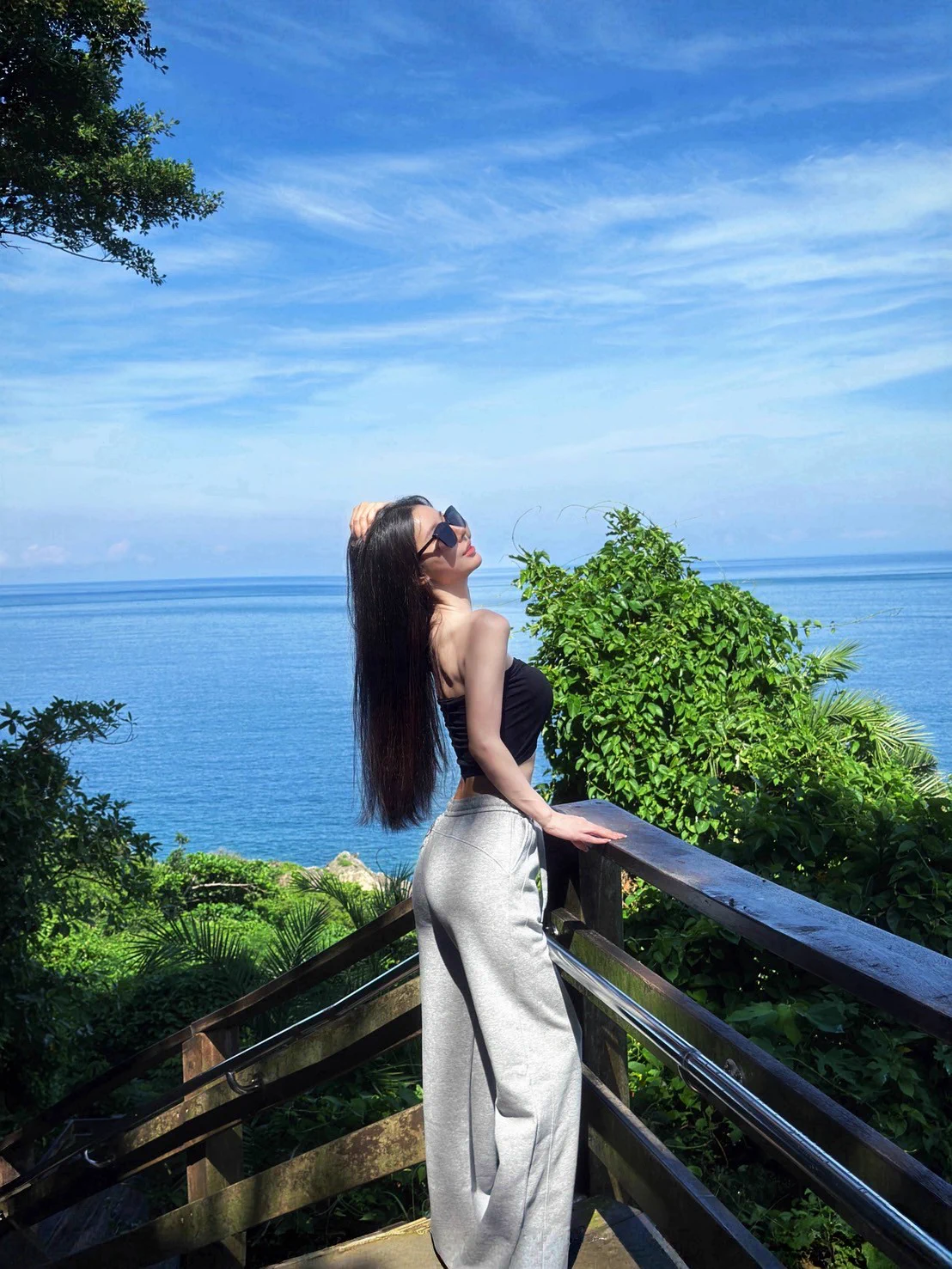 沐浴在陽光下⛱

🦄𝐋𝐈𝐍𝐄 
https://t.co/PknRXErI6t  
💋𝐉𝐤𝐟𝐚𝐜𝐞 
https://t.co/43benMNitS https://t.co/CfYr3koA13