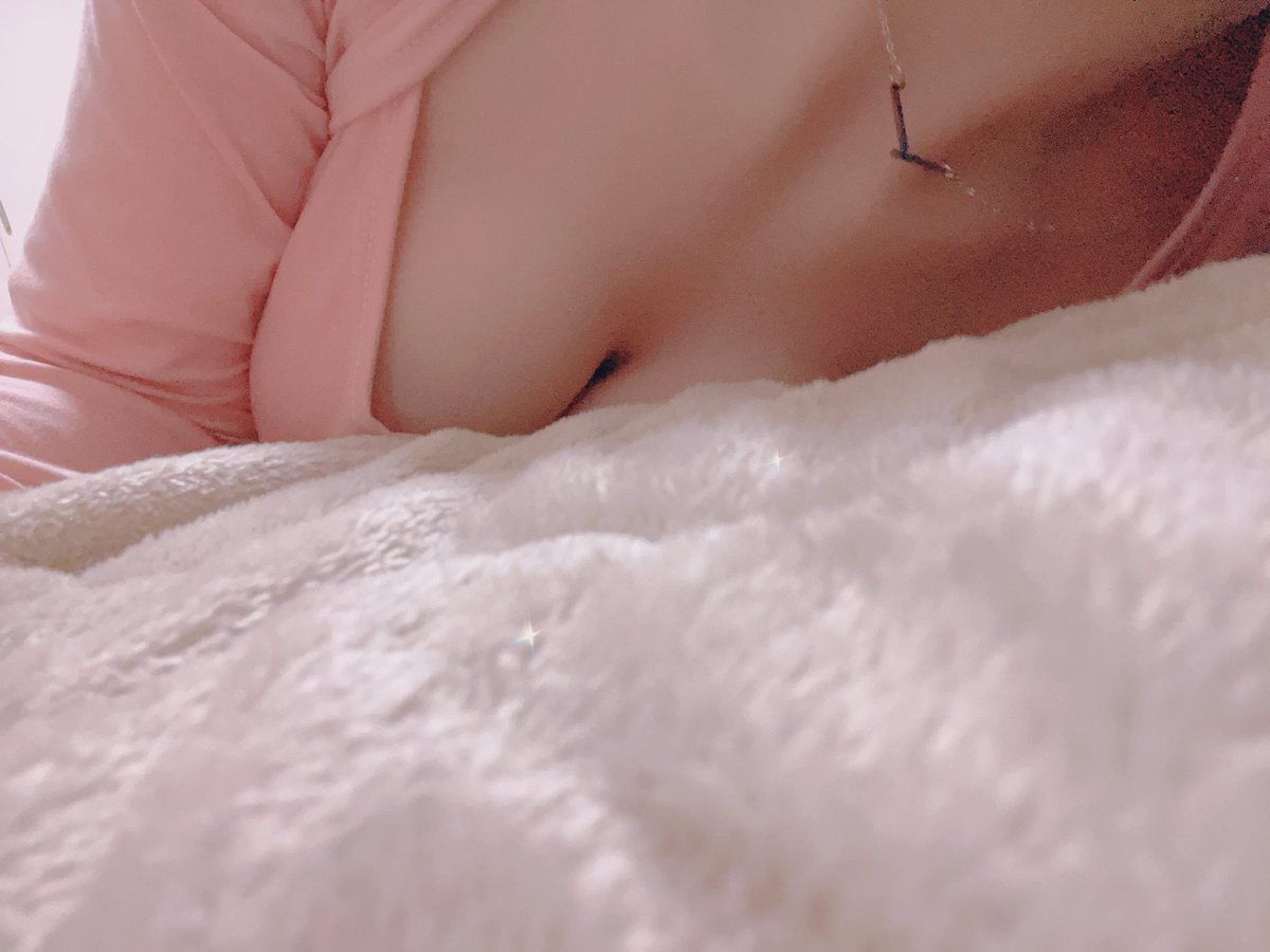 【小毛蛋原创】
小毛蛋的胸比我的还要好看，已经做到人胸合一了！哈哈哈😚😚😚 https://t.co/l876R7JcnC