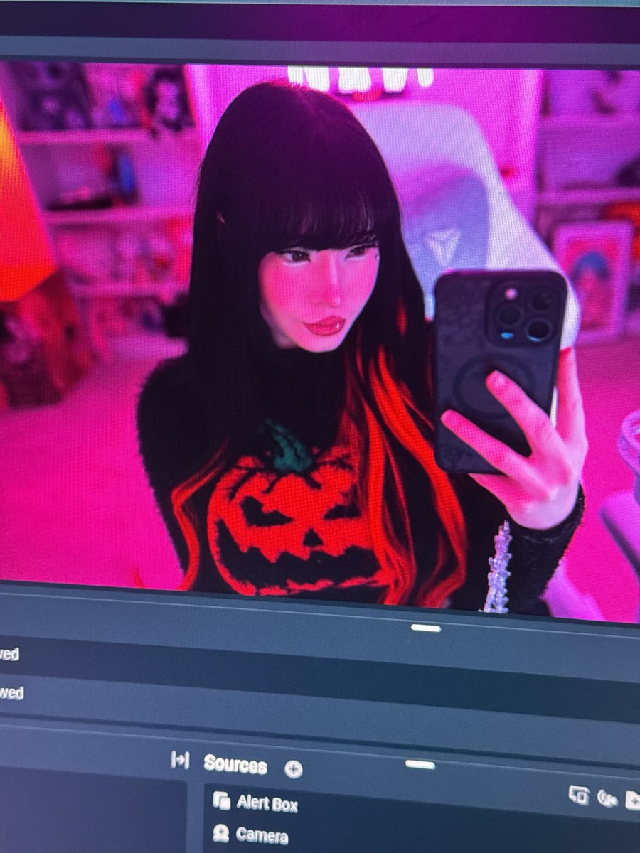 Live playing little nightmares III ! 
https://t.co/IeDVVKHS1k https://t.co/wMGt6jWoAU