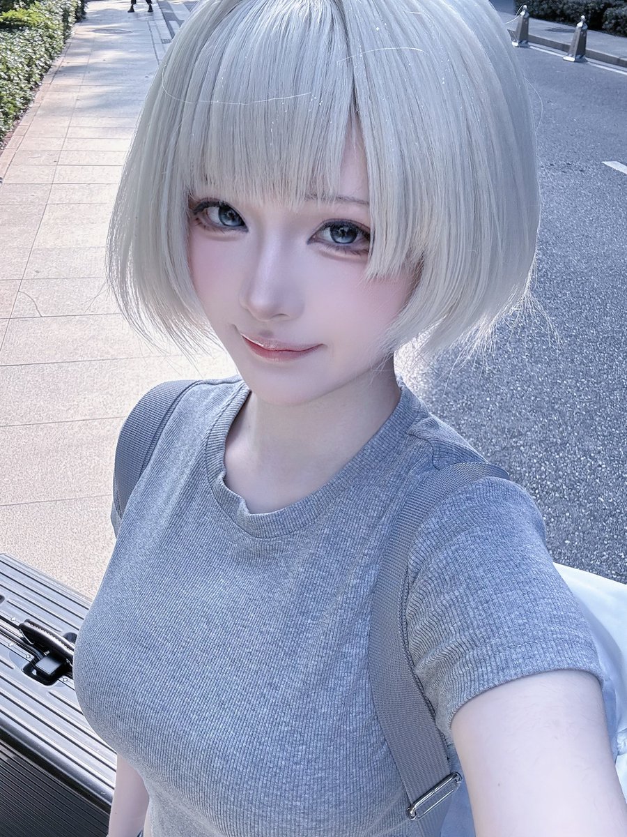 コスプレをしないなら何を着ればいいですか？🤓 https://t.co/EhmNnE0kXA