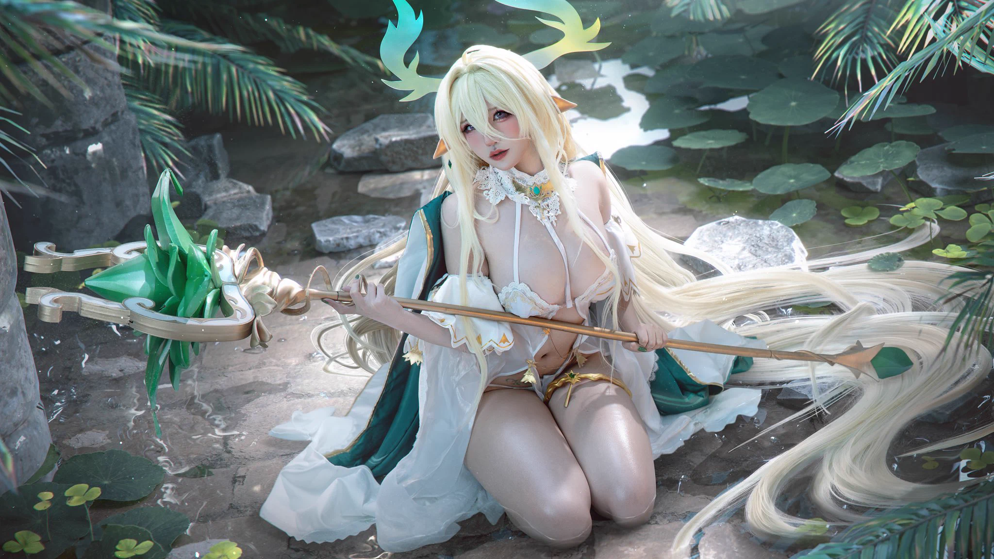 🍃指挥官，在来我身边的路上，有听到风吹过树叶的沙沙声吗？
🪷来，靠在我的肩膀上休息一下，让我为你讲述这片森林里的故事吧～

#アズールレーン 
#AzurLane 
#ハインド https://t.co/Tw5R2VYk9C