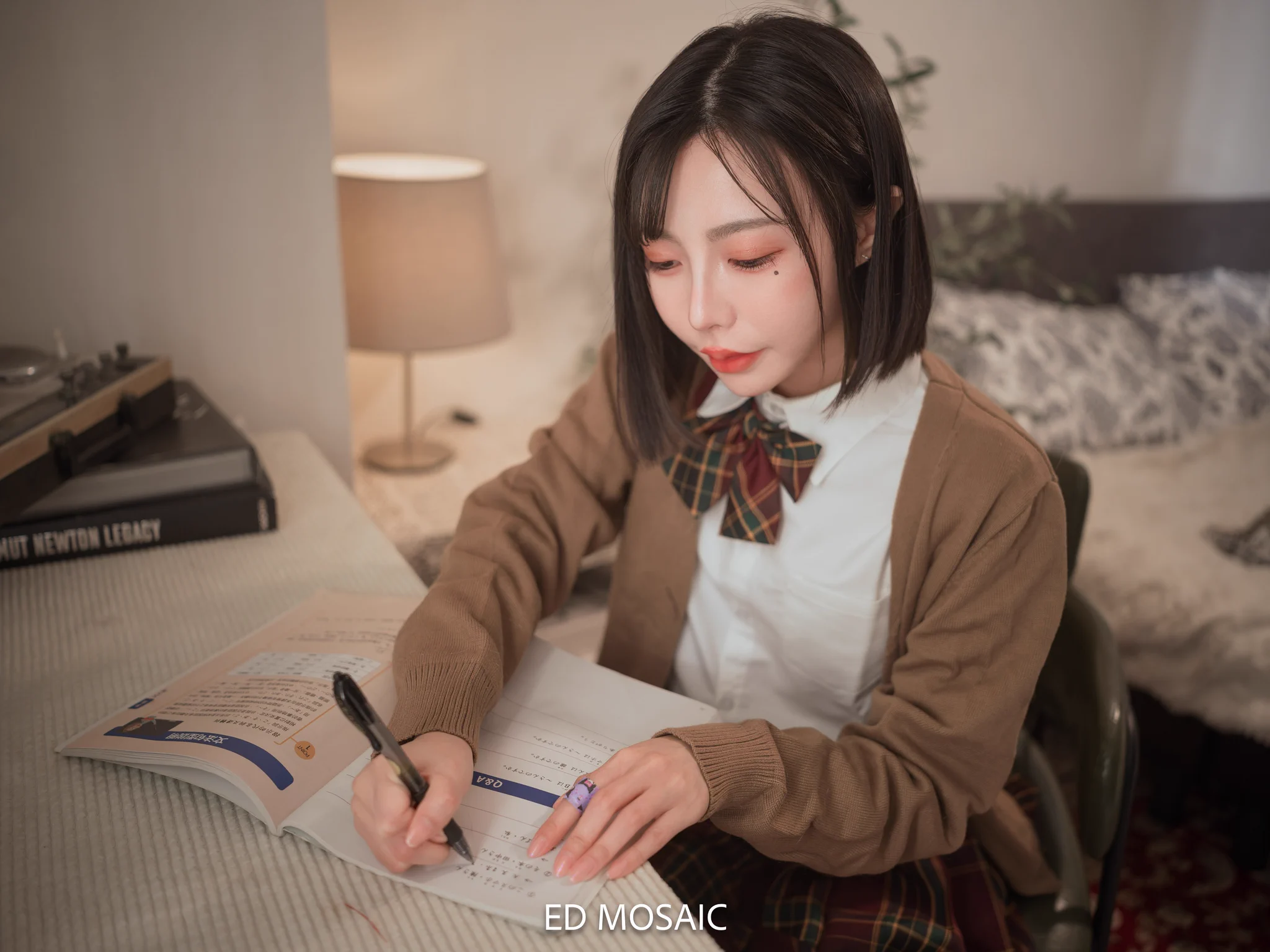 足控必收藏！

極品美足!
終於騙到喜歡的學妹林瑩脫鞋子露美腳，
更意外的還手指抽插美穴 
迷你ok繃265P 抽插影片22 分鐘
#美腿＃美足＃貧乳＃可愛系 ＃抽插 
 完整影片連結在評論區👇 https://t.co/n0GwOmQVxj