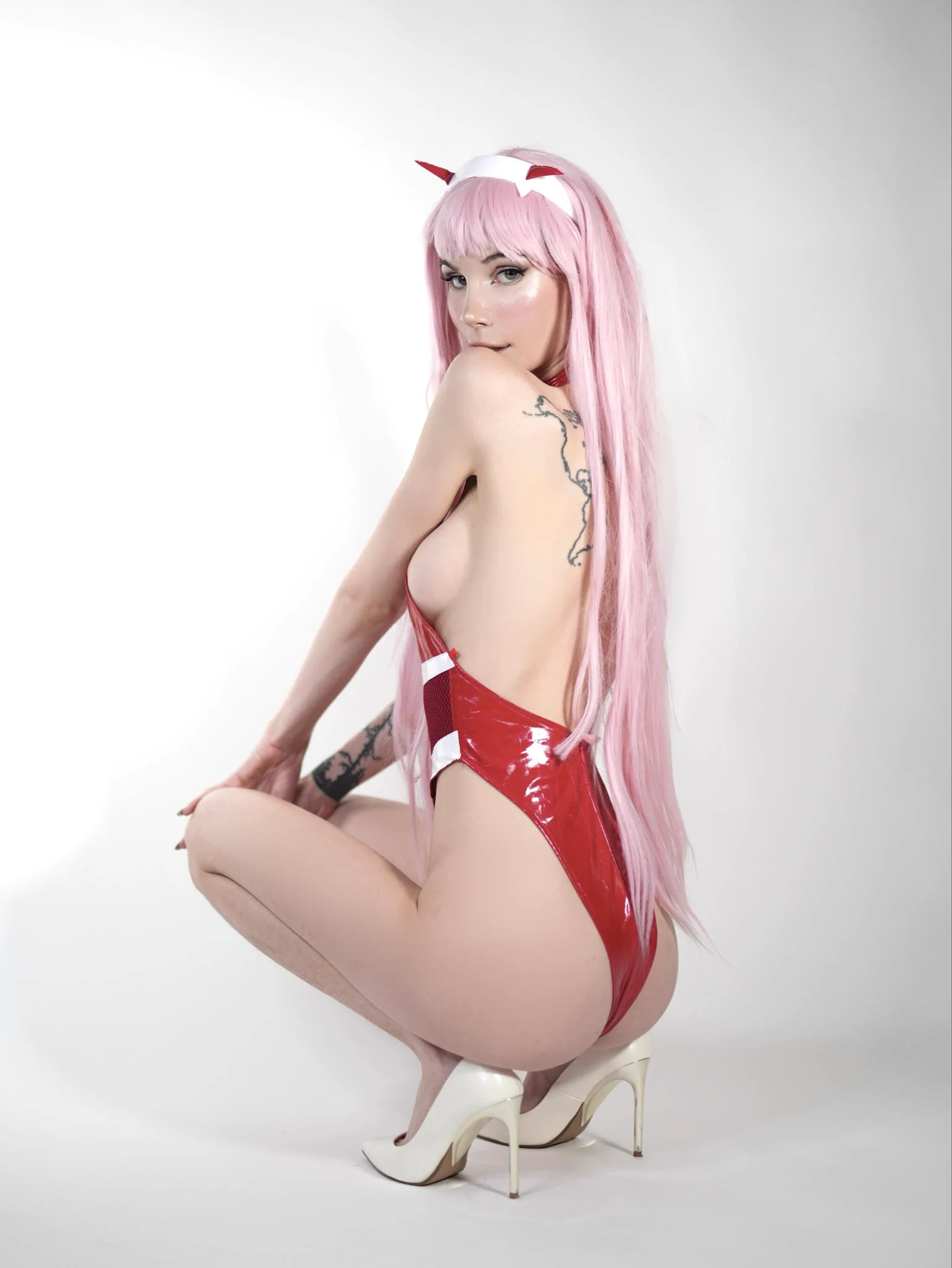 zero two 002 https://t.co/4fw01tezhx