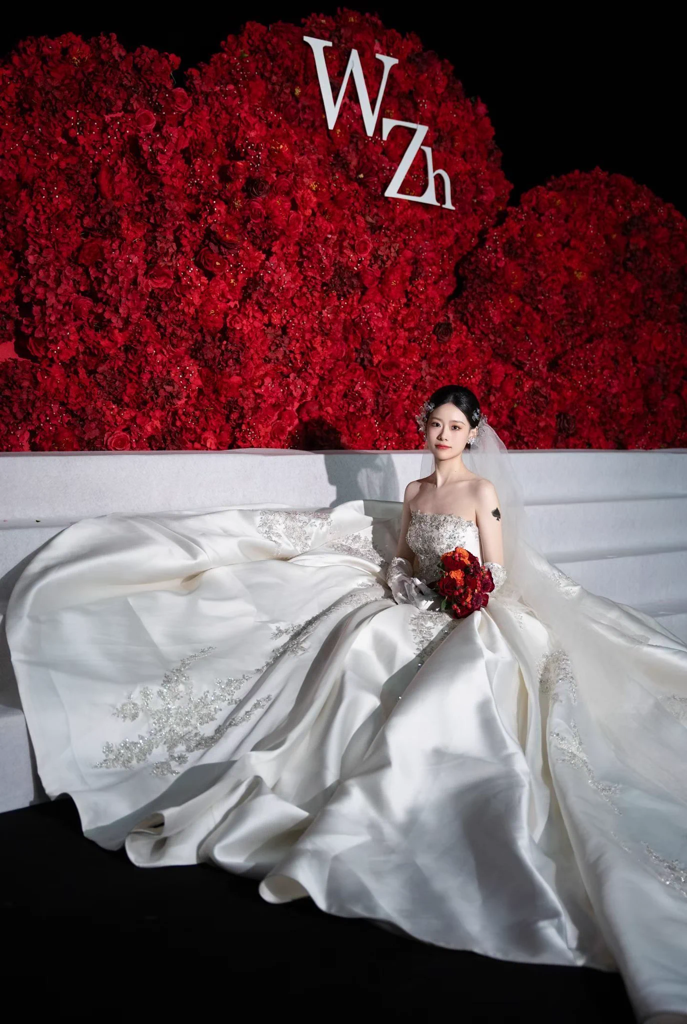 兄弟的老婆，找亮点 https://t.co/EiGCeiK3Wr