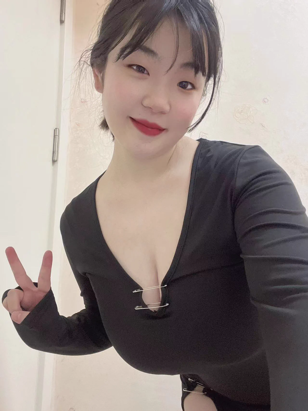 绿王八投稿老婆 https://t.co/zkg0LWNjby