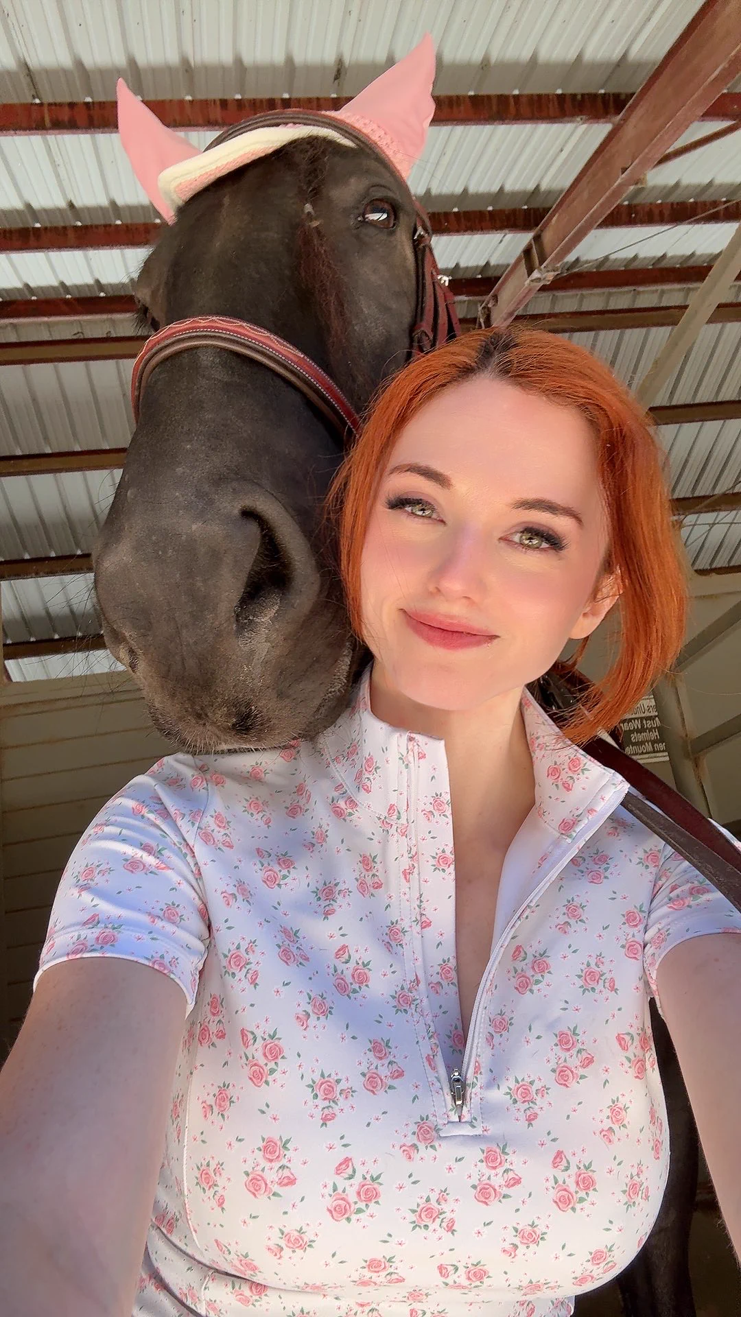 My bestie 😊🐴 https://t.co/4u2tN1Msis