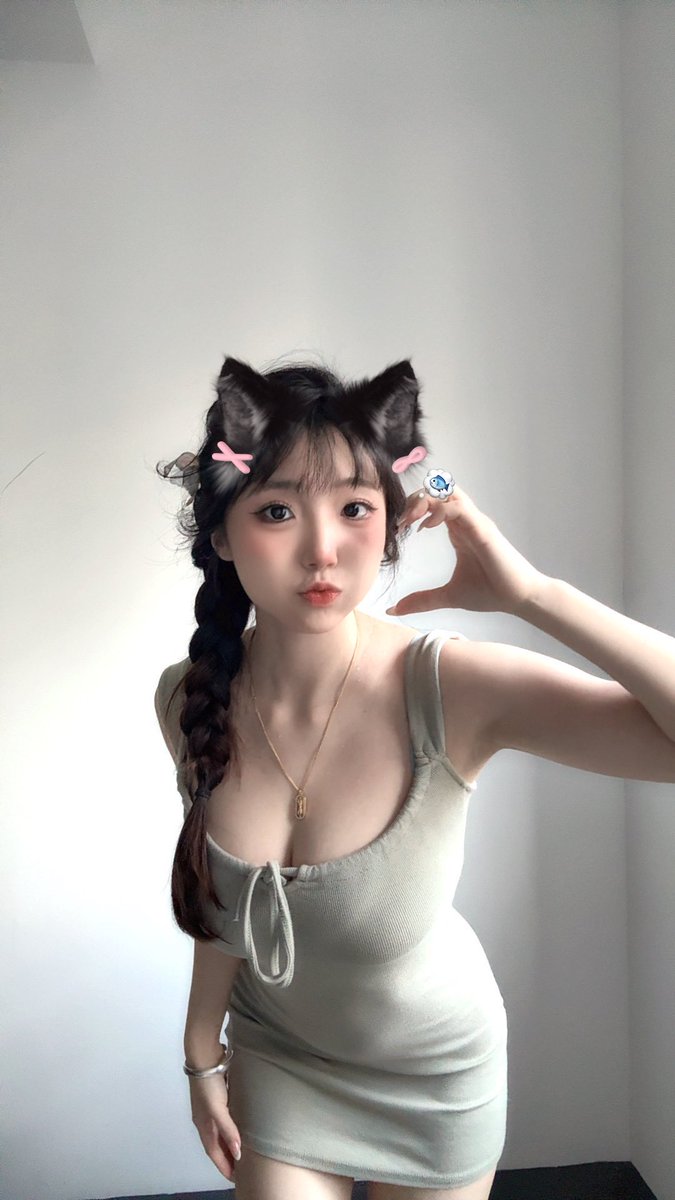 我是个好女孩子 😤 https://t.co/D5GMF3LUN5