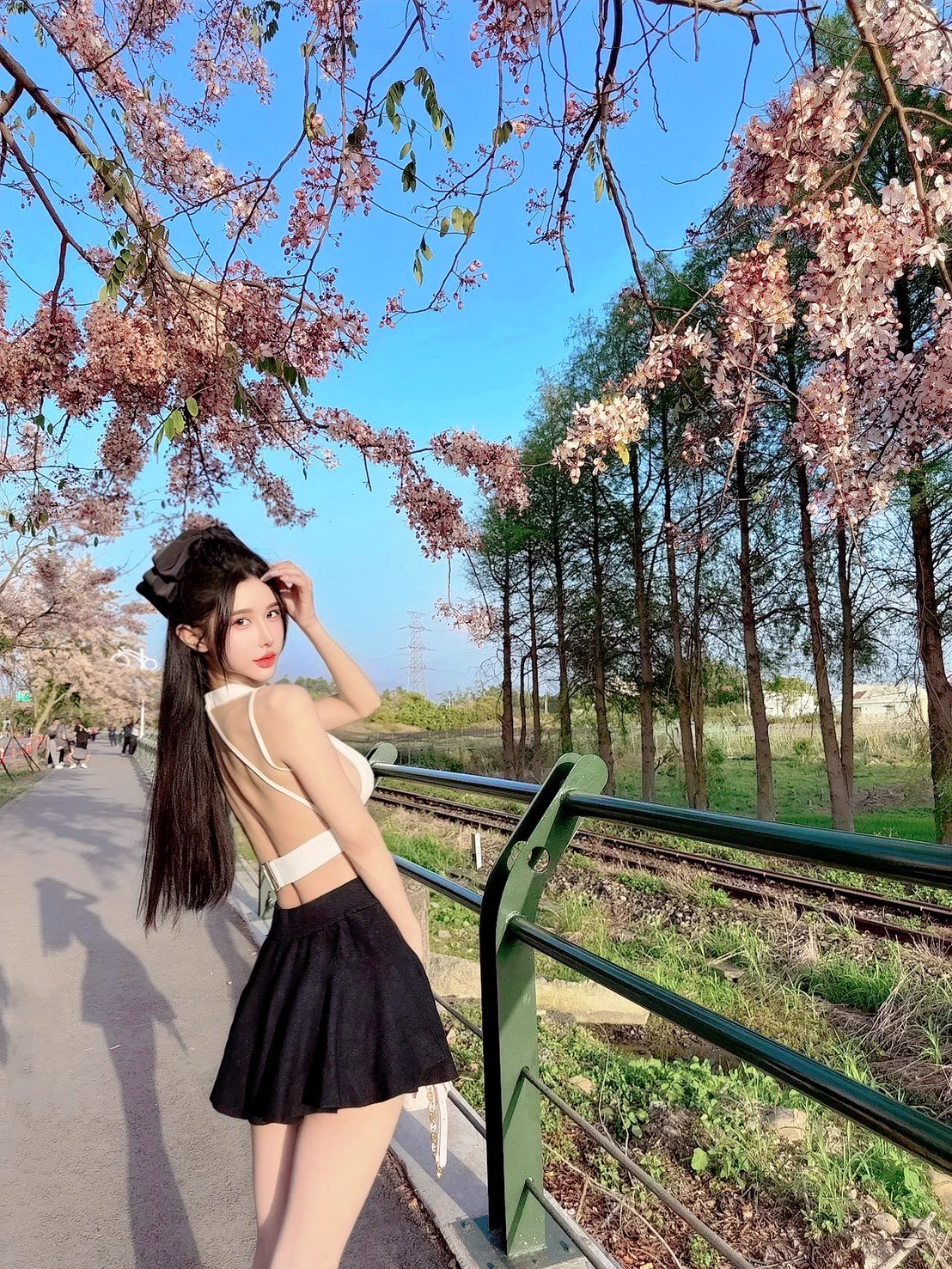 比起日出 更喜歡日落🌅

🦄𝐋𝐈𝐍𝐄 
https://t.co/PknRXErI6t  
💋𝐉𝐤𝐟𝐚𝐜𝐞 
https://t.co/43benMNitS https://t.co/LtltqiWp3M