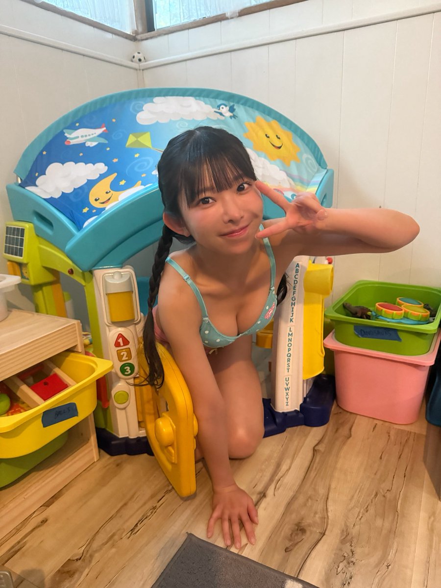 ♡お知らせ♡
最新写真集『MARINERS』
発売記念イベント
東京・名古屋にて開催決定！
東京開催日にはオンラインイベントもあります✨

📍 名古屋
11月29日（土） 星野書店近鉄パッセ店
①14:00〜 ②15:30〜
https://t.co/1H3Ojcd0lV

📍 東京
11月30日（日） ソフマップAKIBAアミューズメント館
18:00〜
https://t.co/UVRC9Ro8Xv

💻 オンラインイベント
同日 20:00〜
https://t.co/LhS3V8mOO1

明日10月5日より受付開始です！
お会いできることを楽しみにしています🫶
よろしくお願いします❤️