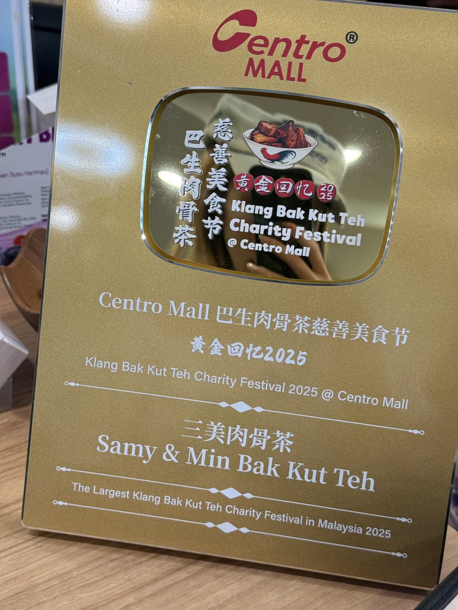 嘿嘿我來啦 https://t.co/jB5XTAI5IV