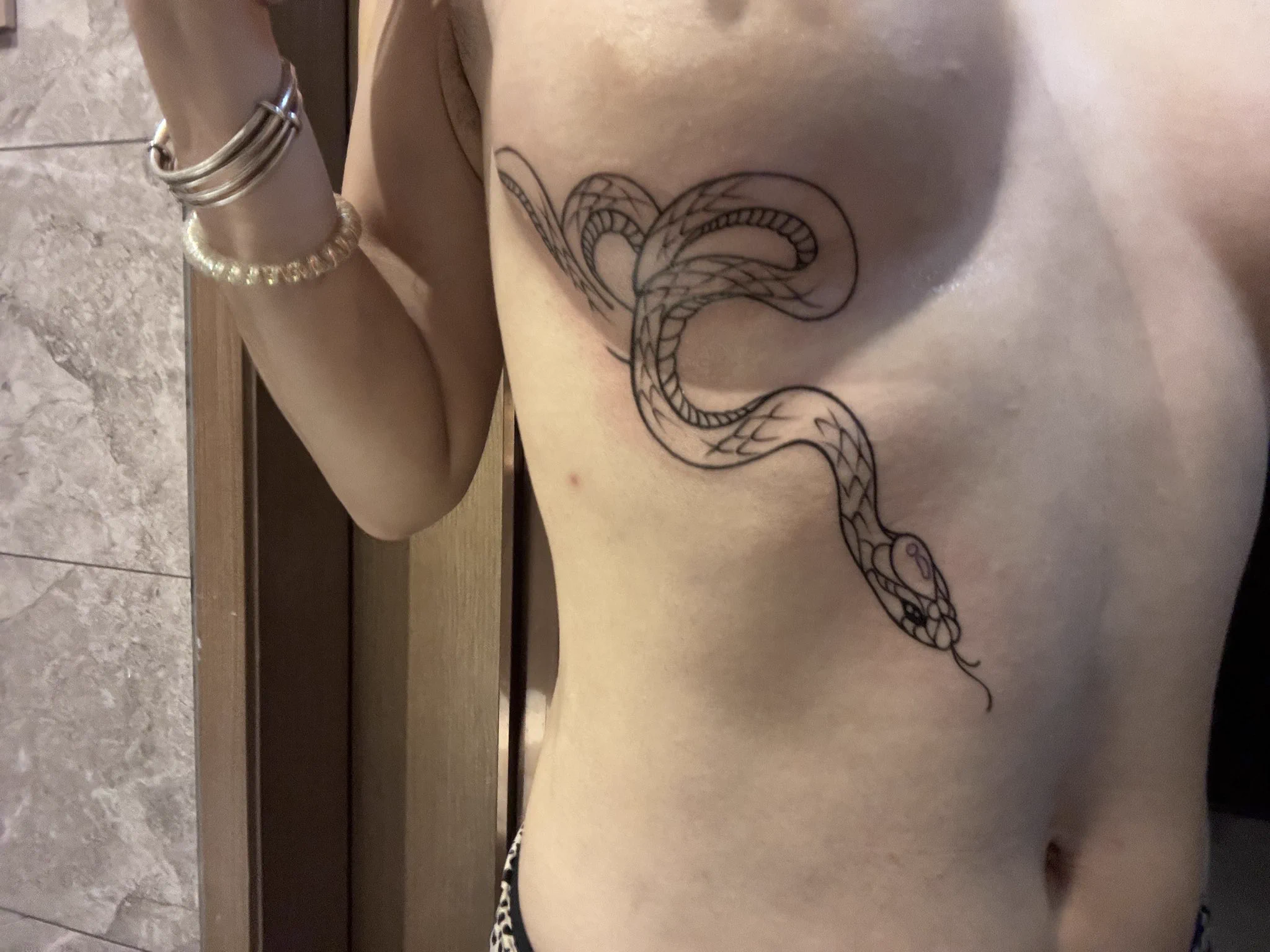 自己看，懒得说 https://t.co/9j7biA6Wxt