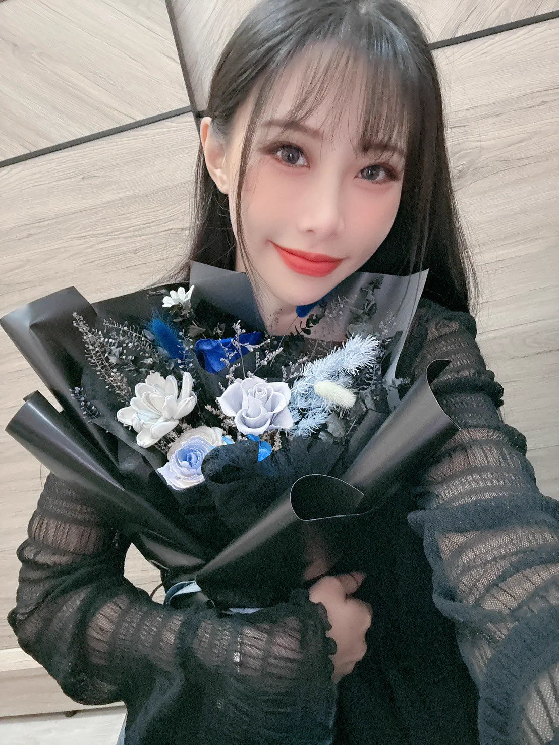 好好把握假期的尾聲~

🖤💙🩵

💕我的專屬連結💕
https://t.co/M6KMQTymgA

#玟妡WenHsin #玟妡 #性感小野馬 #花 #假期 https://t.co/qSlaBOA2IJ