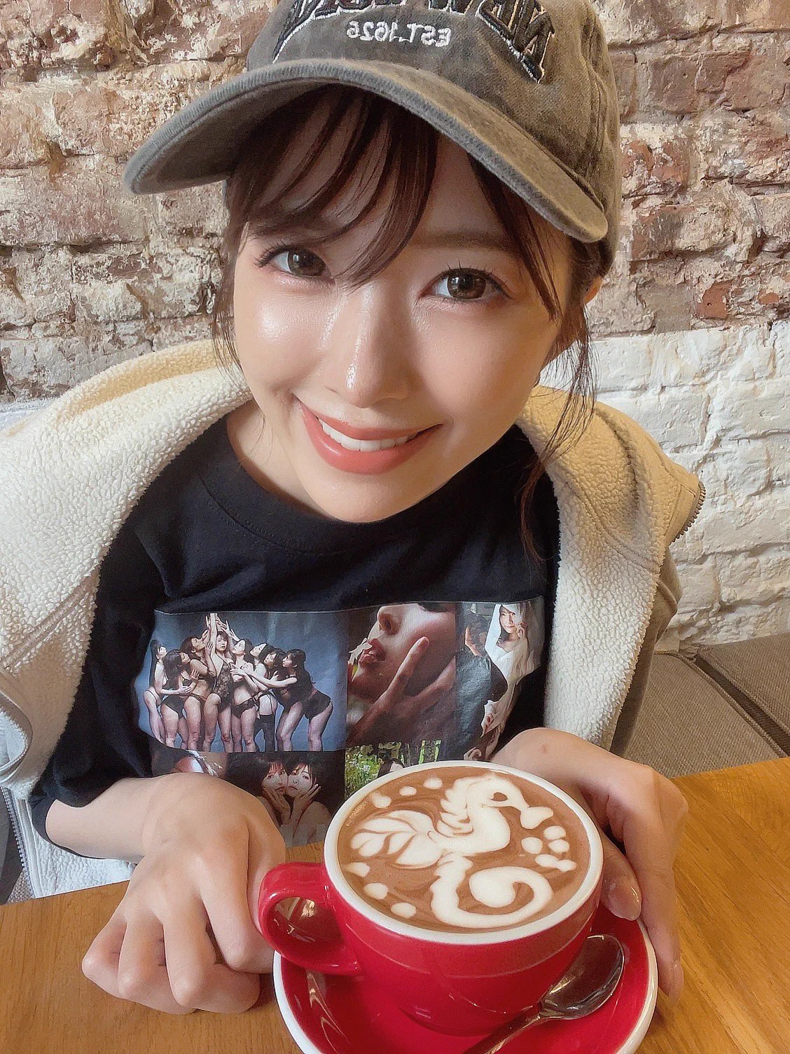 こんばんは🌙

今日は友達とご飯に行ってきました❤️
最近友達に会えるの多くて嬉しい！！！

この調子で10月乗り切るぞぉ〜🙌
ほにゃおやすみ🛌ｽﾔｧ… https://t.co/cYc0g30HV3