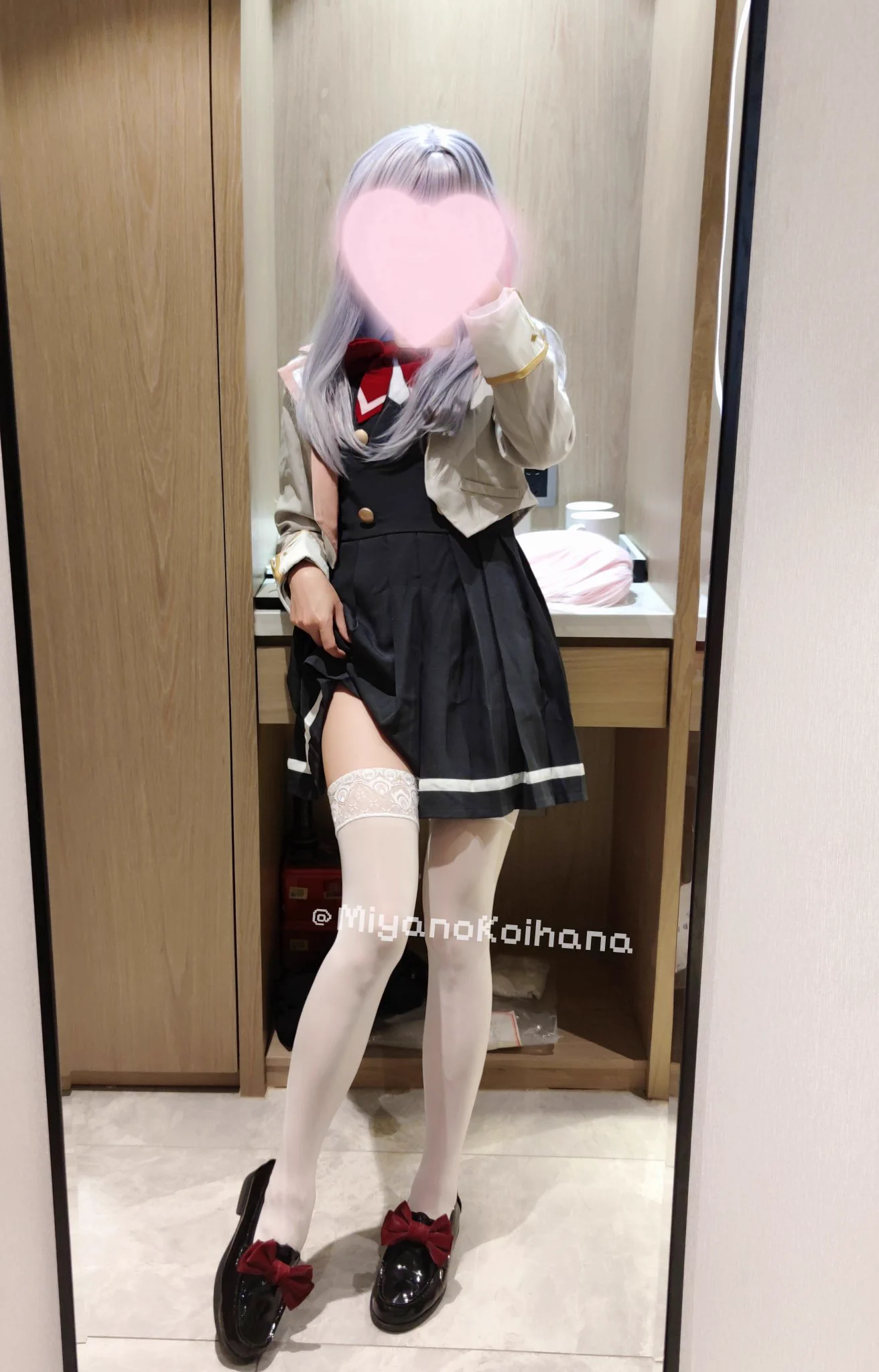 艾莉同学出勤率真的挺高的()
#白丝足底 #高筒袜 #艾莉同学 #不时轻声地以俄语遮羞的邻座艾莉同学 
@jiaoshibw https://t.co/38WCJhVlya