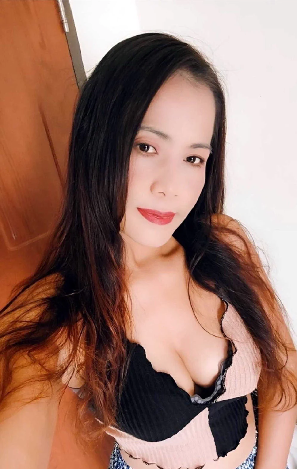 美韵冶艳的大姐谁能抵挡住她的迷人气息

进熟女会员群➡️置顶 https://t.co/eew0mwvWv9