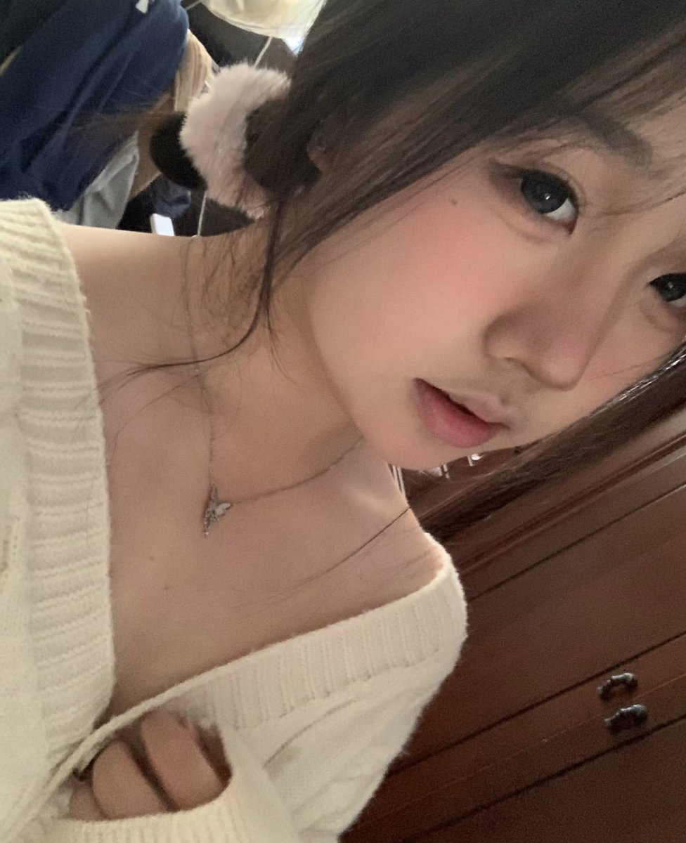 我很骚  我很骚 我很骚。#骚 https://t.co/xML0wZHjye