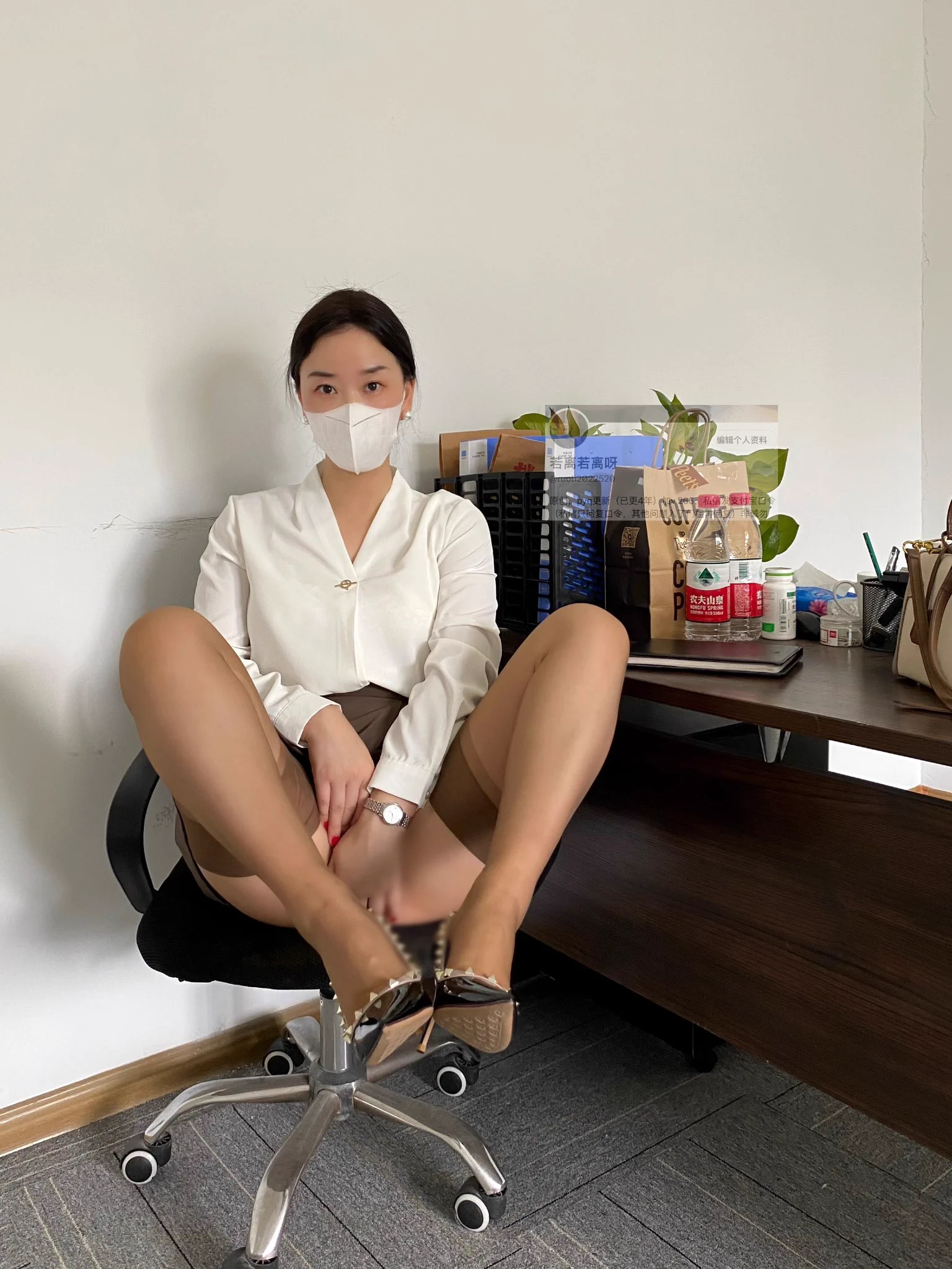 为了回馈粉丝从现今起无门槛 各种露脸高清完整版视频资源免费送 完整版26min，无门槛限时进（福利群）无需翻墙下方链接自取⬇️名额有限、 看见多多转发宝子们
联系方式👉 https://t.co/Y0baC2G1rF
私信暗号👉  若离
私聊推特一律不回！ https://t.co/OVbWejdNvP