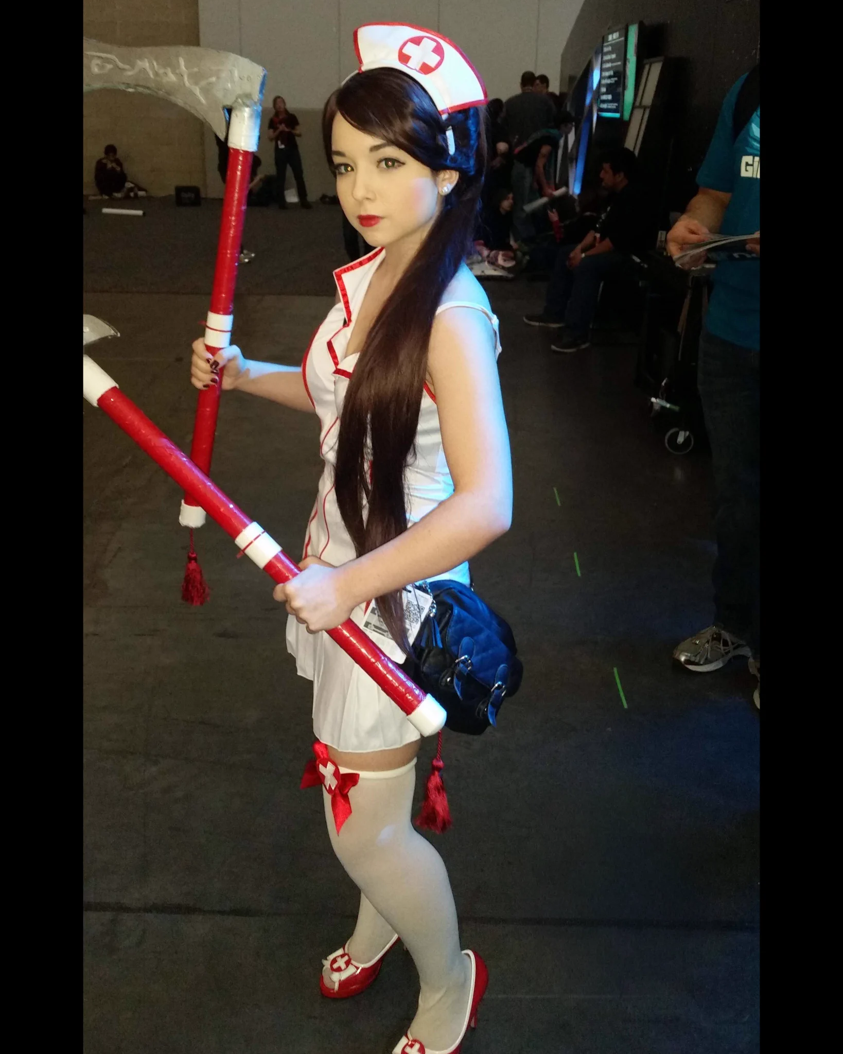 holy shit i was looking through pax east 2014 photo archives feeling nostalgic and got jumpscared by a pic of myself cosplaying akali when i was 15 wtf https://t.co/Cef6SbTTvj